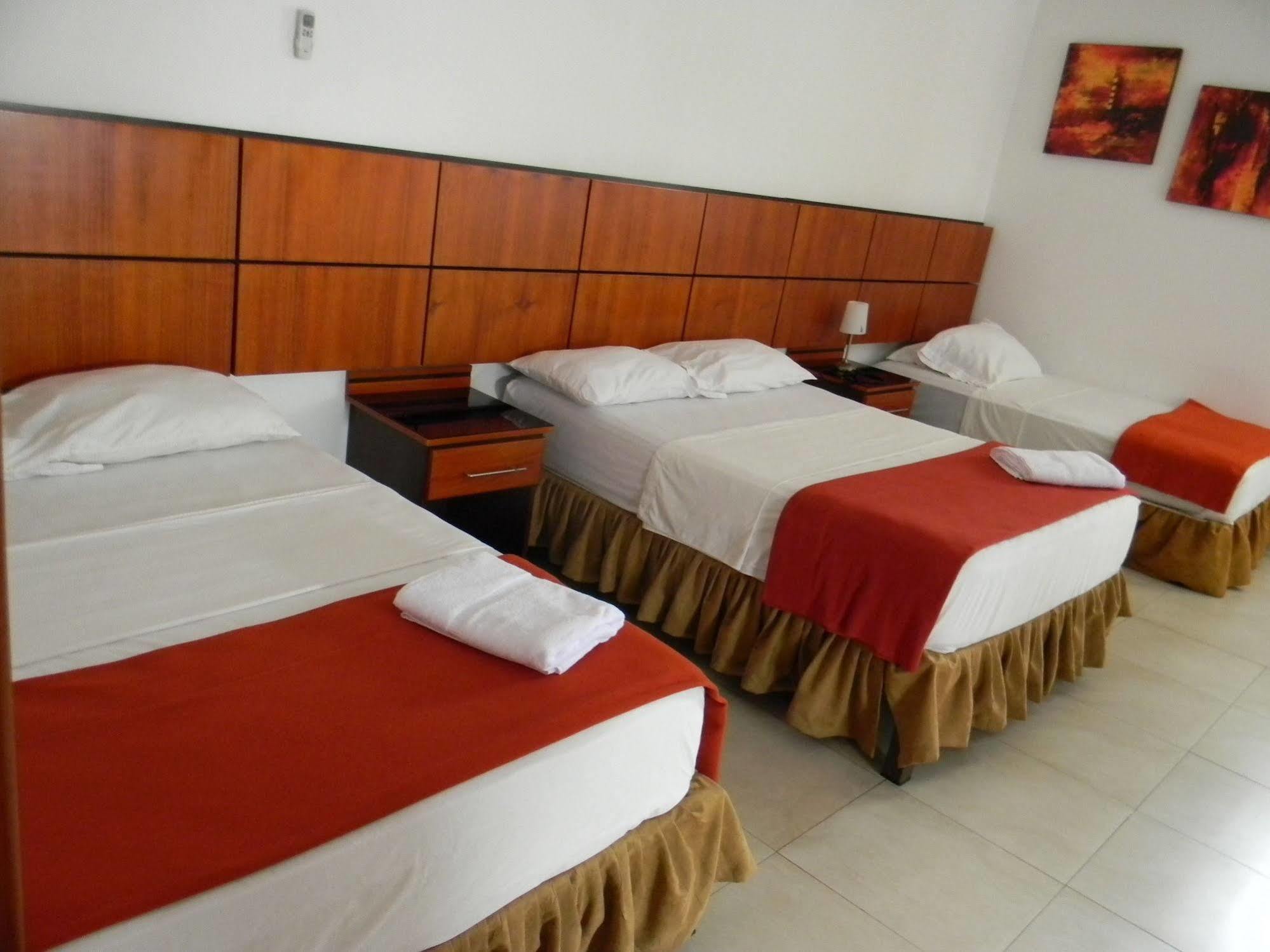 Hoteles En Guayaquil - Suites Guayaquil Cerca Del Aeropuerto المظهر الخارجي الصورة