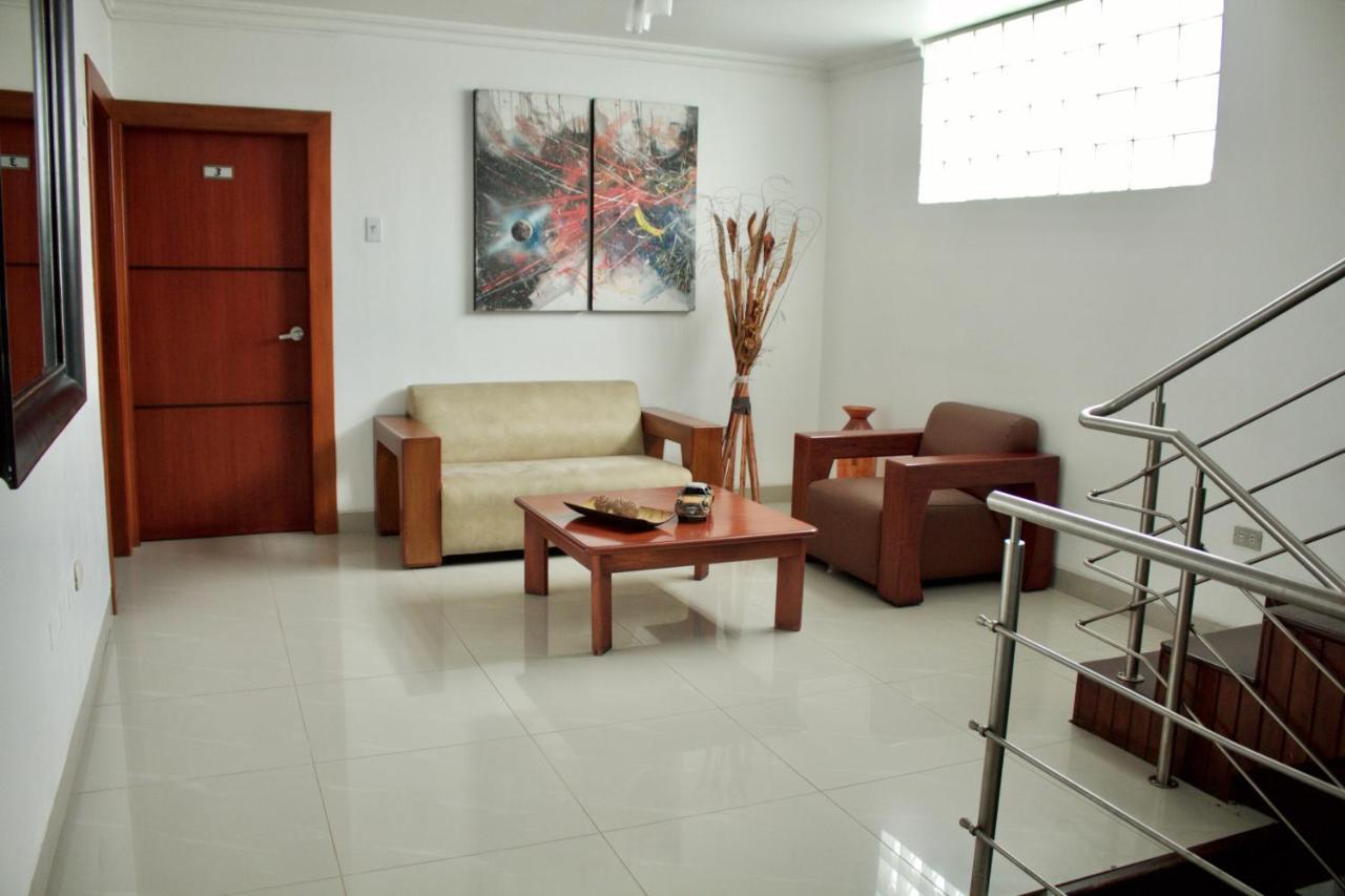 Hoteles En Guayaquil - Suites Guayaquil Cerca Del Aeropuerto المظهر الخارجي الصورة